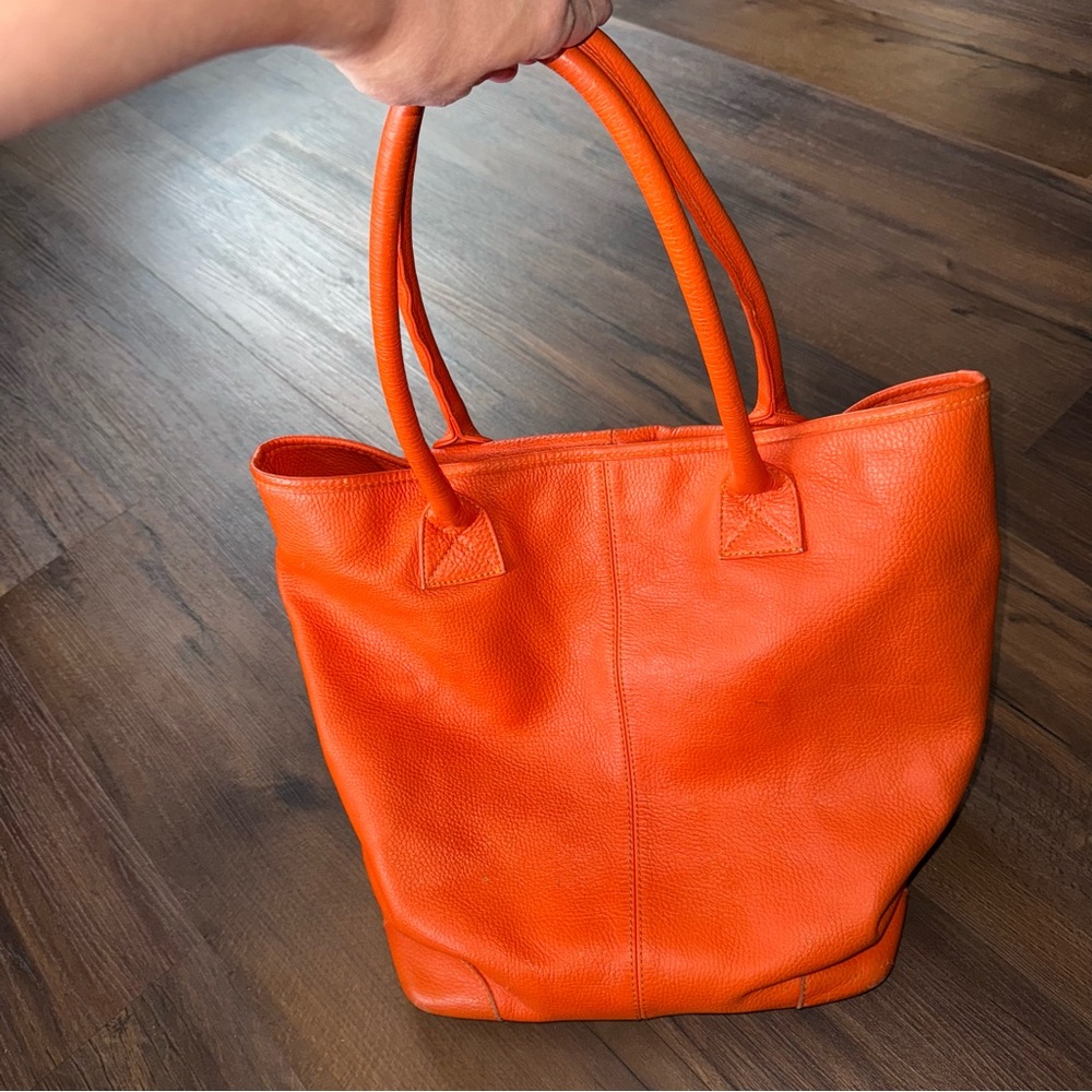 Crate&Barrel Orange Leather Tote Bag - Picture 2 of 11